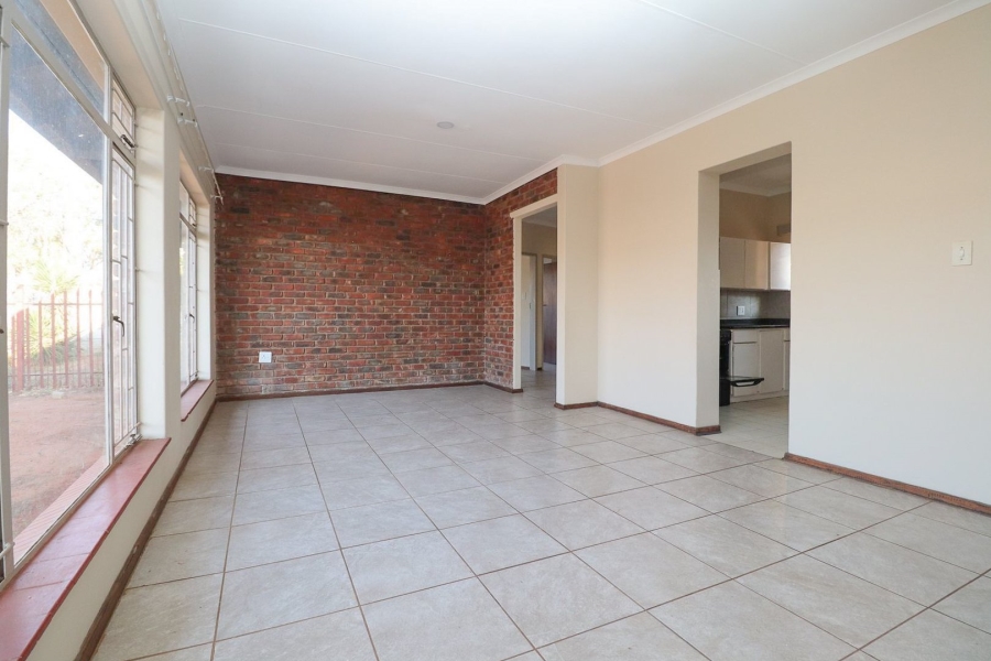 To Let 2 Bedroom Property for Rent in Meiringspark North West